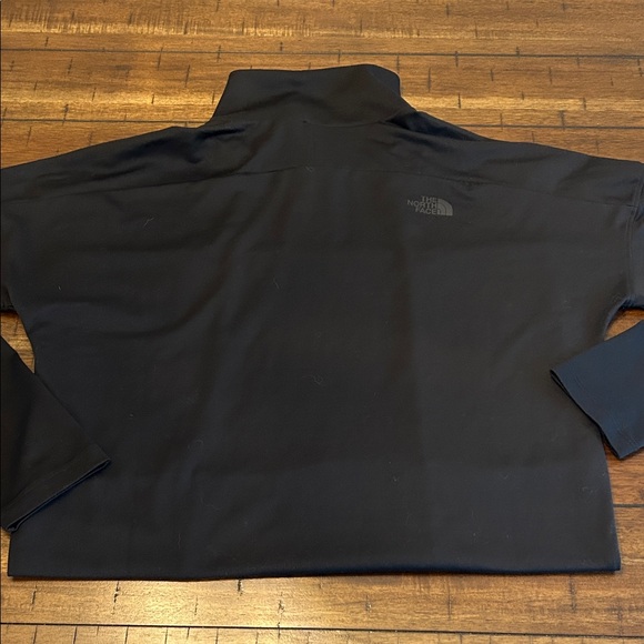 The North Face Black & Burgundy Mock Neck Tops Size S - Picture 8 of 9